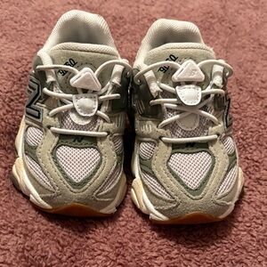 New Balance 9060 Olive/Gum size 5 toddler